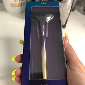 New in box Tarte fan brush